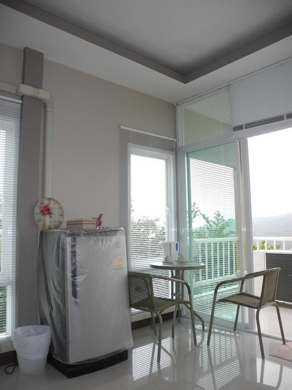 Wind Hills Hotel Nakhonratchasima Стая снимка
